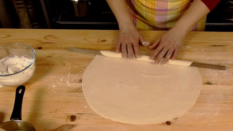 How to Roll out Pastry Sheets