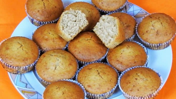 honey-lemon-muffins-with-ground-almonds