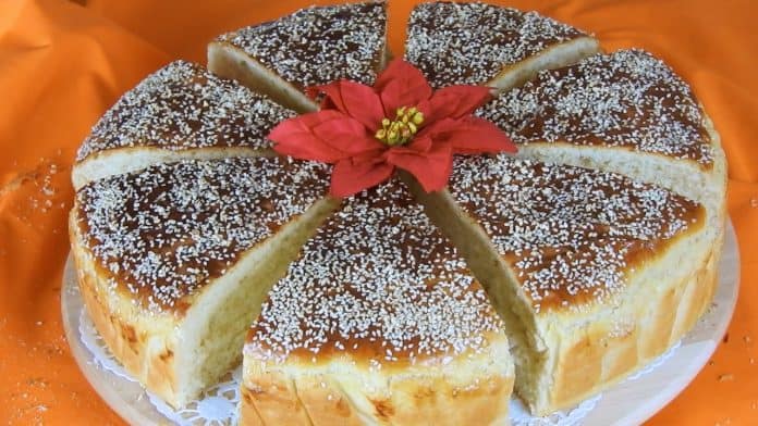 New-Years-Day-Tsoureki-Bread-Vassilopita