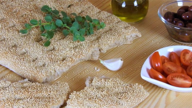 Clean-Mondays-Greek-Flatbread-ver-2-Whole-Wheat-Lagana-with-Garlic-and-Oregano